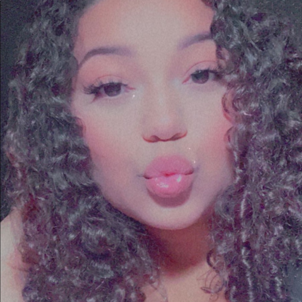 Meet your Posher, Jadah